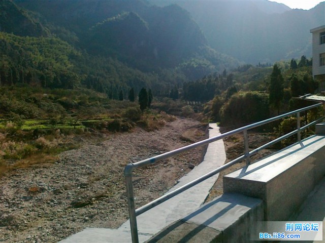 夏天老人在这里乘凉