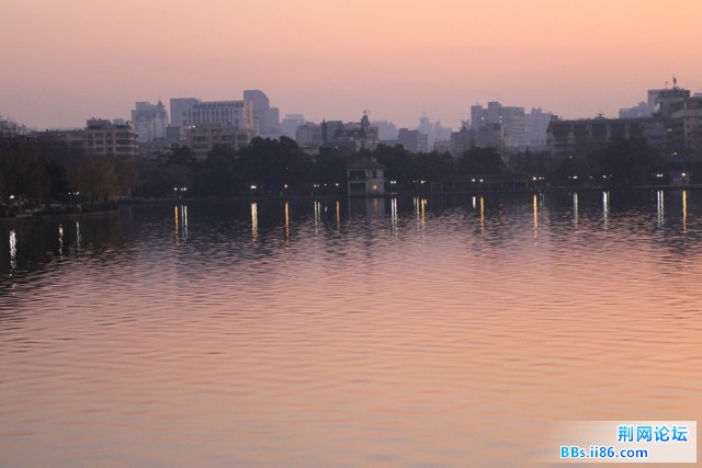 西湖晨光曲BI0E5818.JPG