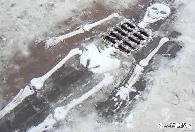 能把雪人堆成这样的，都不是凡人.jpg