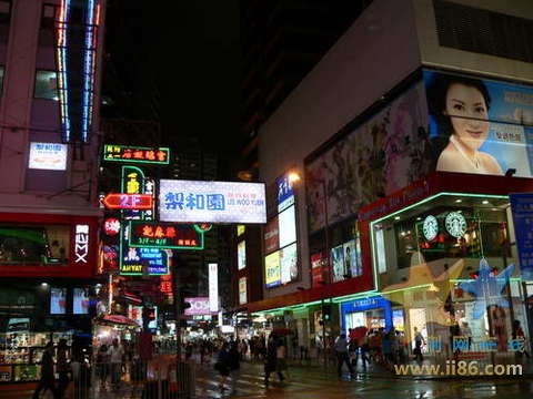 香港铜锣湾 巴黎的奢华，米兰的典雅，伦敦的经典和纽约的简约风格于一身，这便是赫赫有名的香港铜锣湾了。前 ...