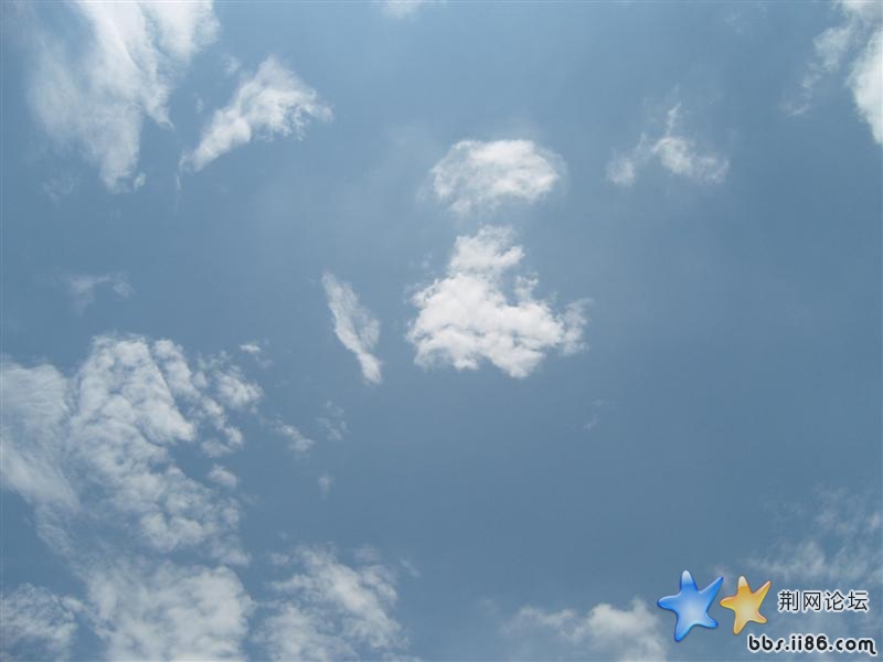 今天的天空好晴朗，好美