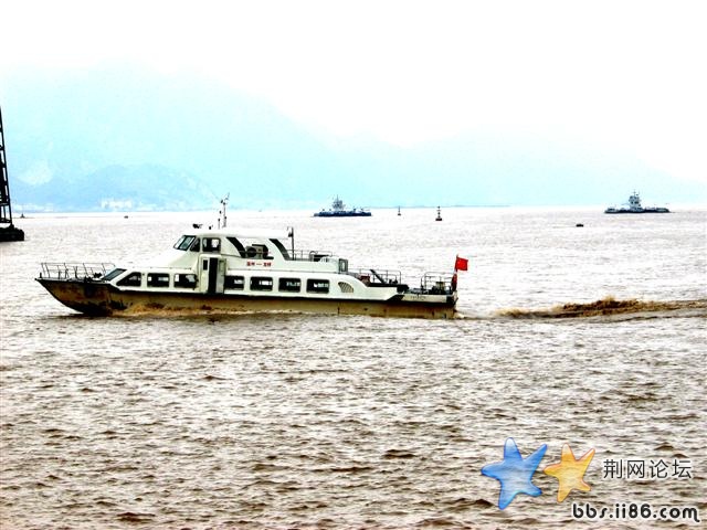 你看，船来了 ！！