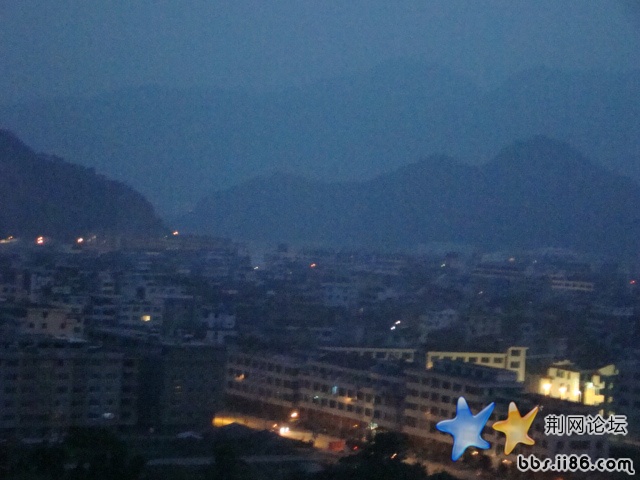 看到荆山角了嘛?