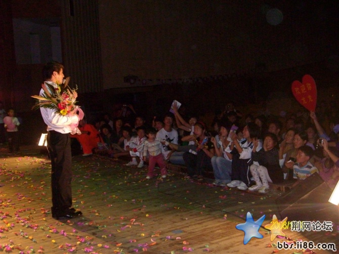 这一张像刘德华