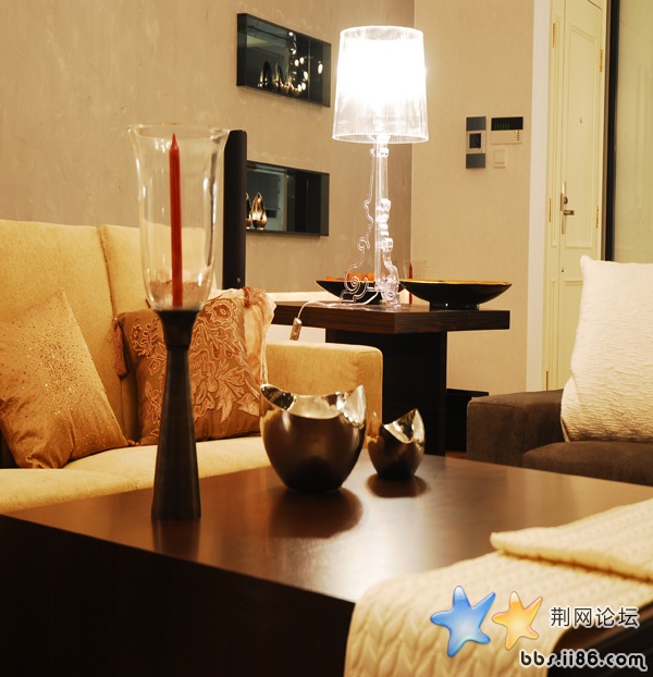 注意那个全透明的台灯哦！Kartell家具 牛