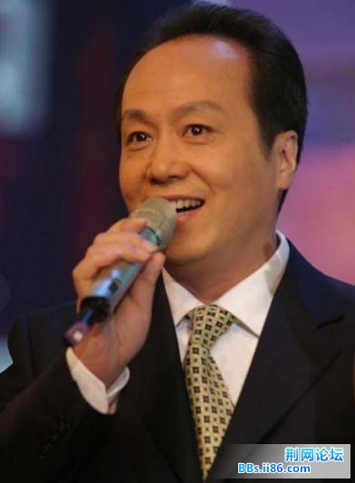 罗京暂不回《新闻联播》 称头发长出来需要时间.jpg