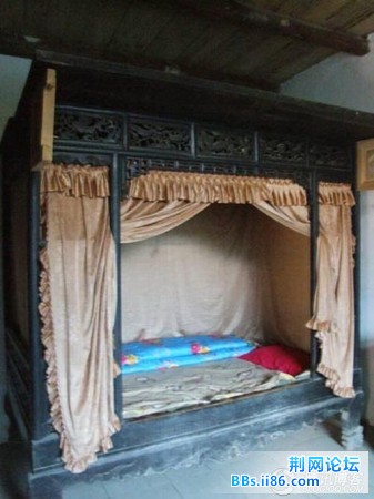 袁世凯的龙床.jpg