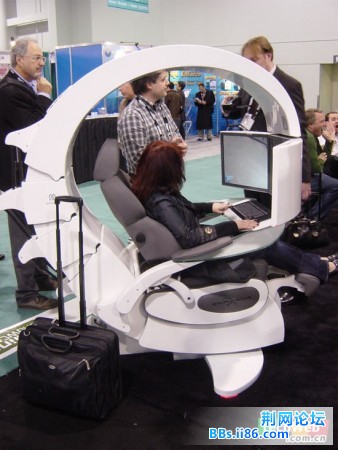 售价4万美元的游戏PC座椅Emperor6.jpg