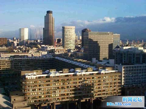 　世界上最大公寓楼区——巴比肯住宅区