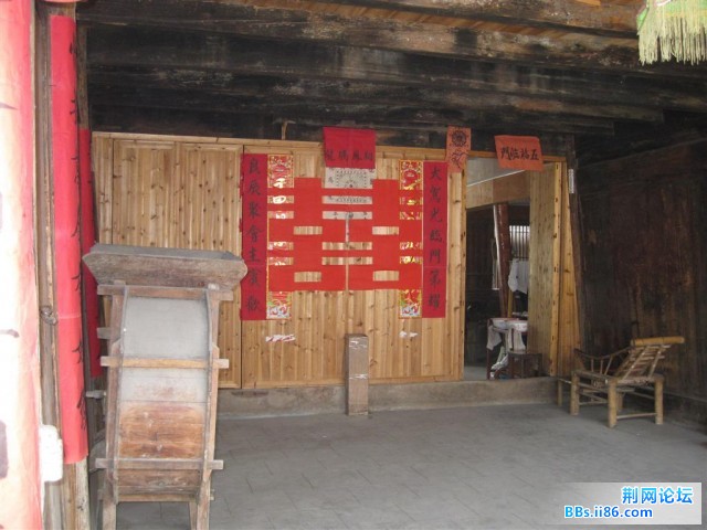 这个大厅，是古时候拜堂的地方