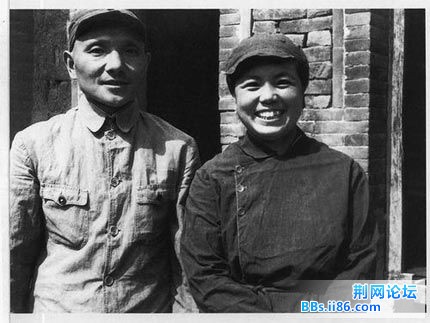 1939年8月，邓小平与卓琳在延安结婚（资料图片）