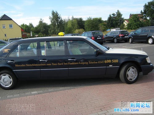 德国奔驰加长版出租车