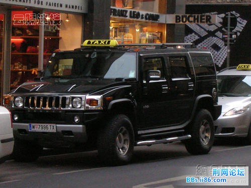 维也纳的悍马H2出租