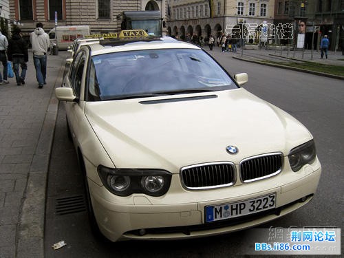德国街头的宝马7系出租车
