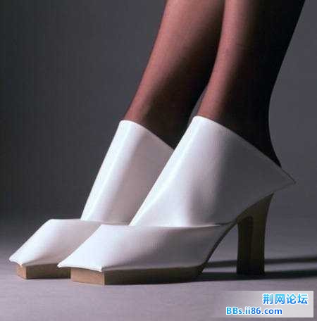 白色花瓶鞋