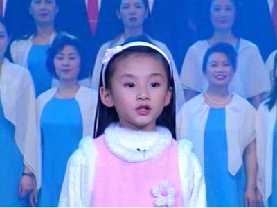 十年前唱《七子之歌》时可爱的容韵琳