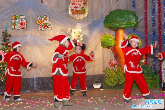 开场：《圣诞老人之舞》