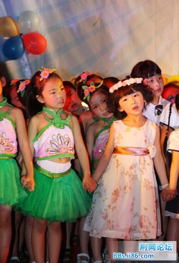 大合唱《毕业歌》